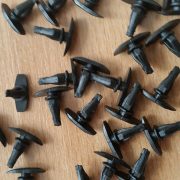 Rubber-Door-Seal-Clips-x-25-T-CLIPS-EQUIVALENT-Same-as-KIA-293193417760-4